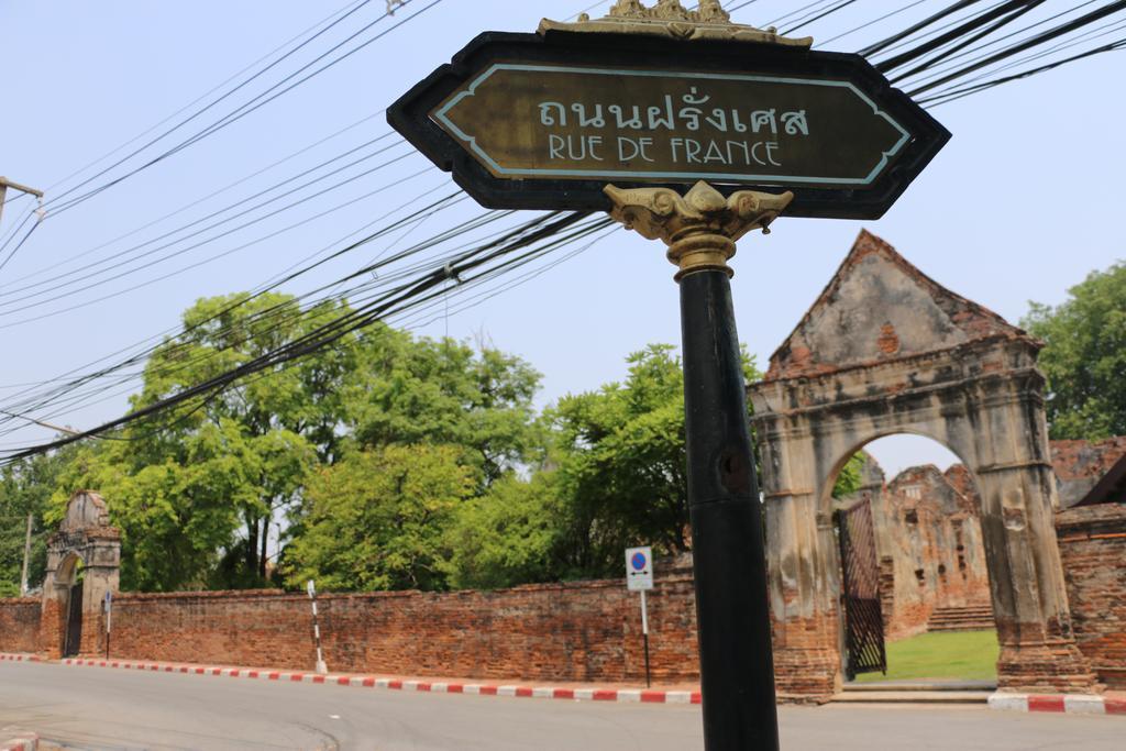 Noom Guesthouse Lop Buri Esterno foto