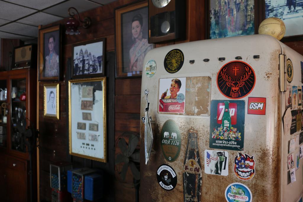 Noom Guesthouse Lop Buri Esterno foto
