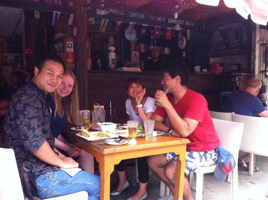 Noom Guesthouse Lop Buri Esterno foto